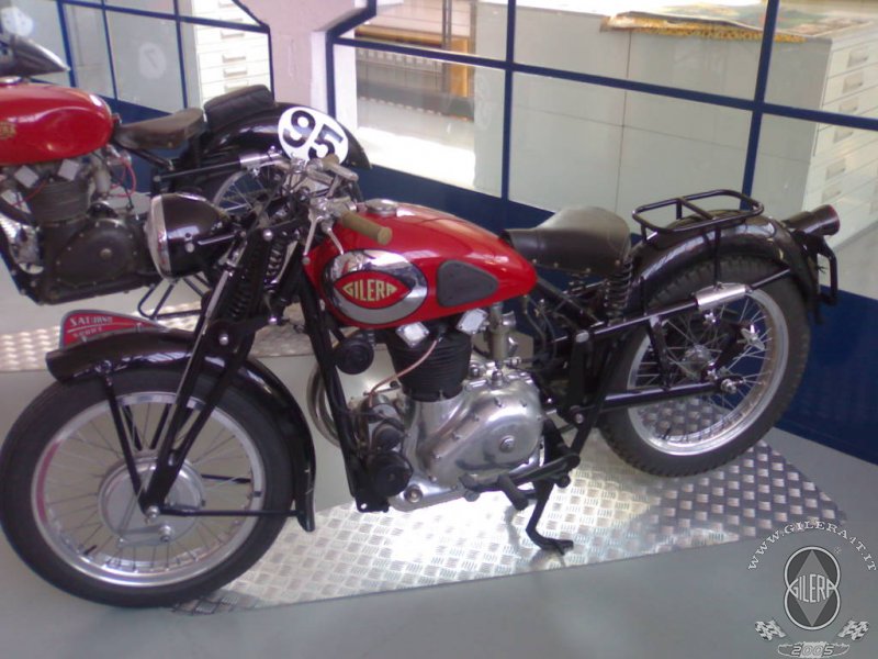 2007 MUSEO PIAGGIO