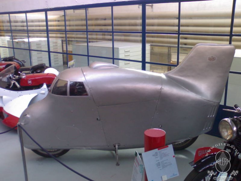 2007 MUSEO PIAGGIO