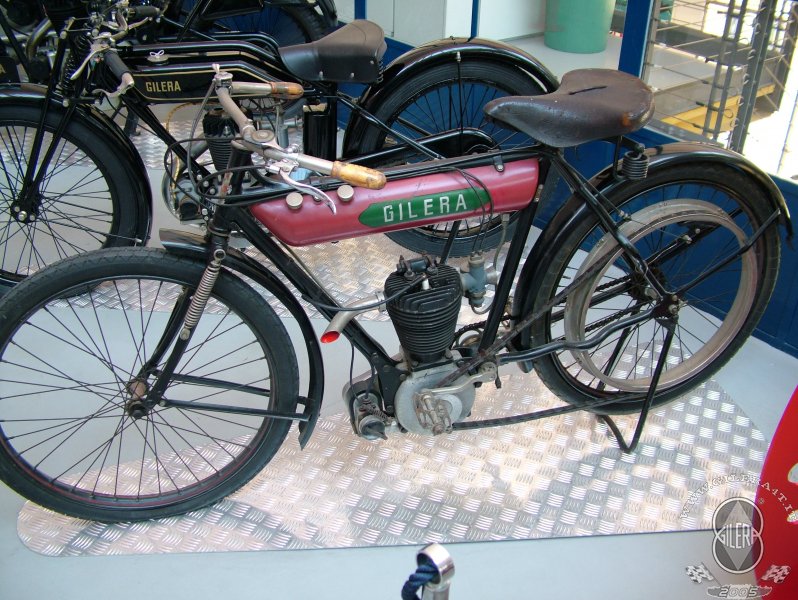 2007 MUSEO PIAGGIO