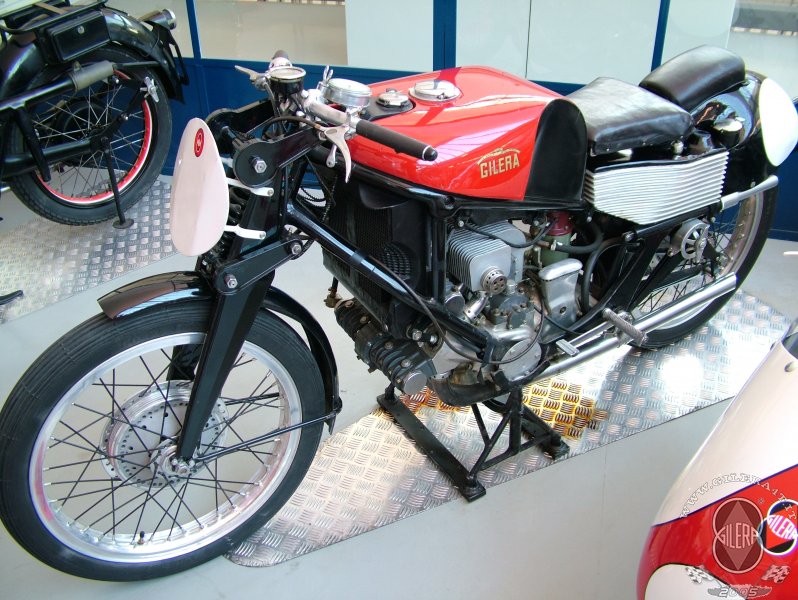 2007 MUSEO PIAGGIO