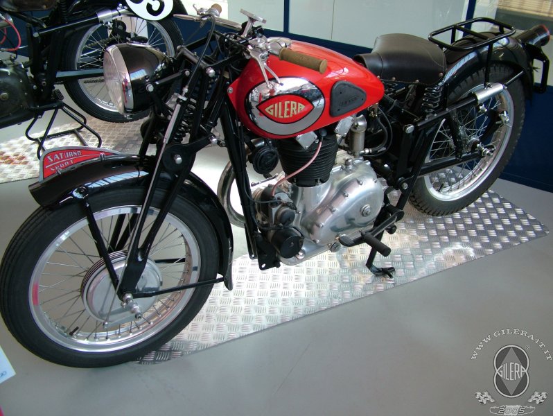 2007 MUSEO PIAGGIO